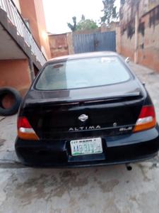 Nissan Altima • 2000 • 1,500 km