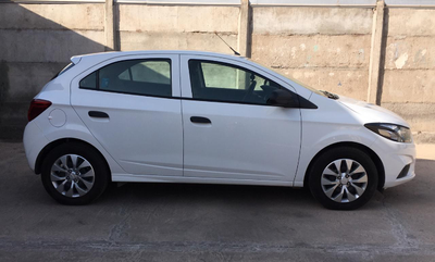 Chevrolet Onix • 2017 • 14,000 km