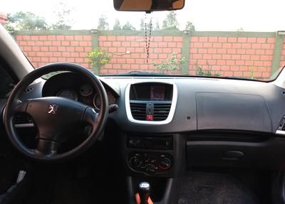 Peugeot 207 • 2014 • 67,000 km