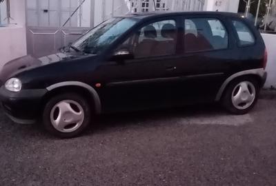 Opel Corsa • 2001 • 220,000 km