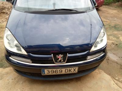 Peugeot  • 2003 • 210 km