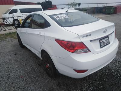 Hyundai Accent • 2013 • 90,000 km