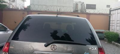 Acura MDX • 2002 • 130,000 km