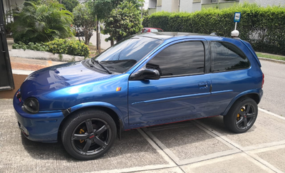 Chevrolet Corsa • 2004 • 100,000 km