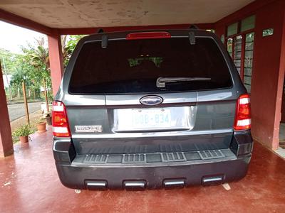 Ford Escape • 2008 • 125,000 km