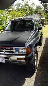 Toyota 4-Runner • 1985 • 238,172 km