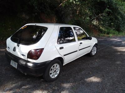 Ford Fiesta • 2001 • 366,913 km