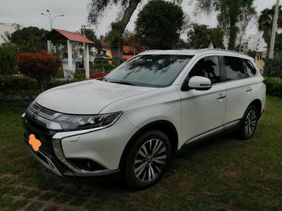 Mitsubishi Outlander • 2019 • 7,300 km