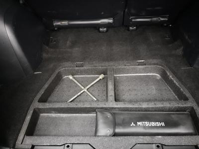 Mitsubishi Outlander • 2008 • 175,000 km