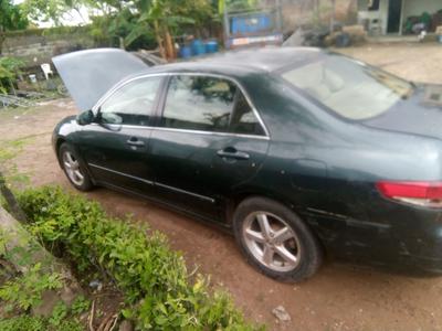 Honda Accord • 2005 • 30,000 km