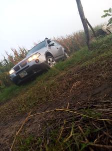 BMW X3 • 2006 • 111,053 km