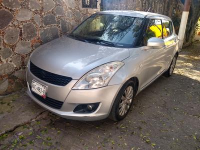 Suzuki Swift • 2012 • 180,000 km