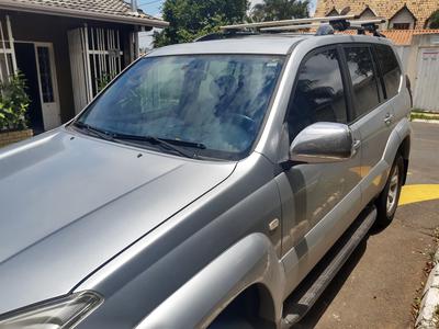 Toyota Land Cruiser • 2007 • 200,000 km