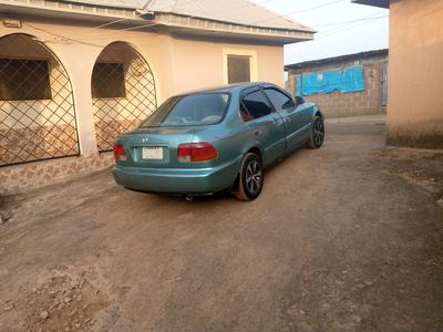 Honda  • 2000 • 1,200 km