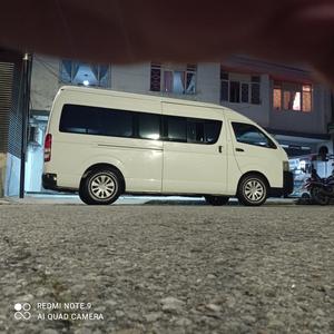 Toyota Hiace Van • 2008 • 400,000 km
