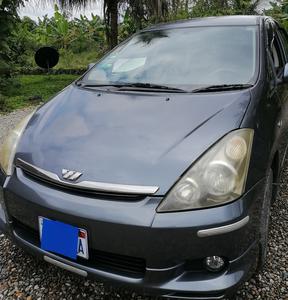 Toyota 4 Runner Limited • 2004 • 90,500 km