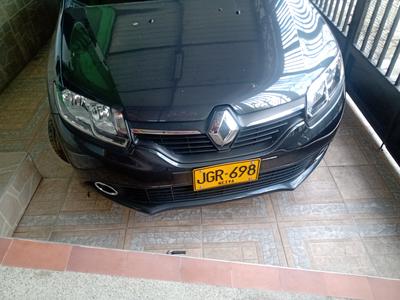 Renault Logan • 2017 • 10,000 km