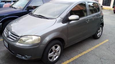 Volkswagen Fox • 2006 • 102,000 km