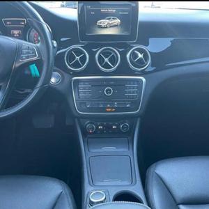 Mercedes-Benz CLA • 2015 • 200 km