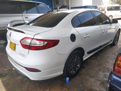 Renault 12 • 2012 • 122,000 km