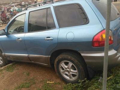Hyundai Santa Fe • 2003 • 50,000 km
