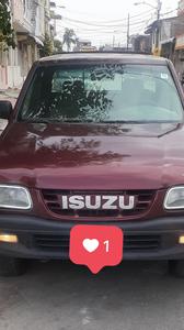 Chevrolet Luv • 2005 • 200,000 km