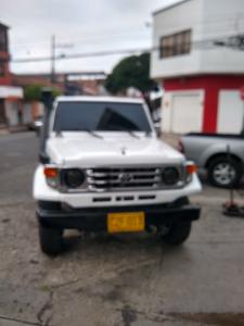 Toyota Land Cruiser • 1995 • 353,000 km