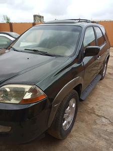 Acura MDX • 2003 • 180,000 km