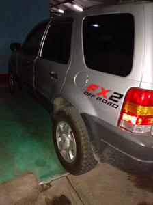 Ford Escape • 2003 • 150,000 km