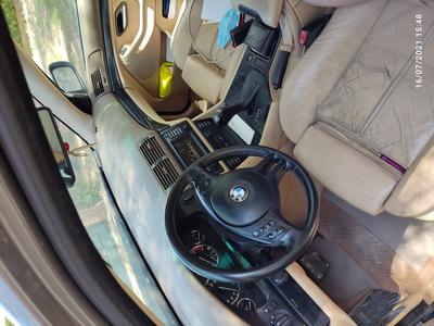 BMW Rad 5 • 2002 • 308,400 km