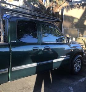 Toyota Tundra • 2000 • 200,000 km