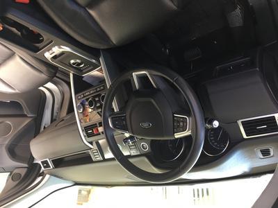 Land Rover Discovery Sport • 2017 • 12,500 km