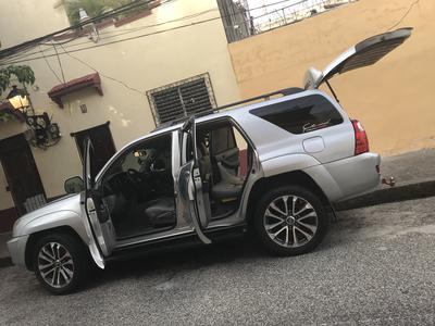 Toyota 4 Runner Limited • 2005 • 275,000 km