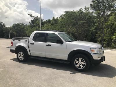 Ford Explorer • 2010 • 200,000 km