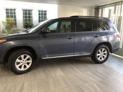 Toyota Highlander • 2013 • 51,000 km