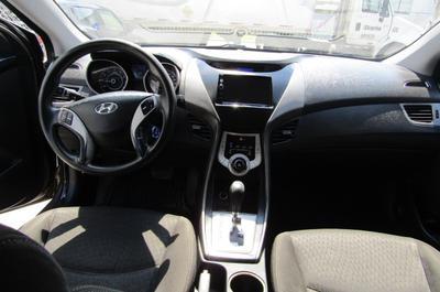 Hyundai Elantra • 2012 • 147,061 km