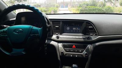 Hyundai Elantra • 2017 • 68,000 km