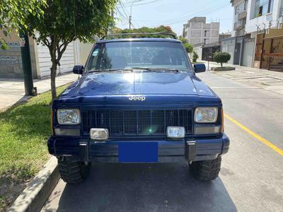 Jeep Cherokee • 1994 • 305,000 km