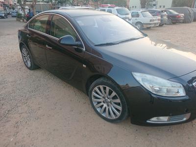 Opel Insignia • 2011 • 180,000 km