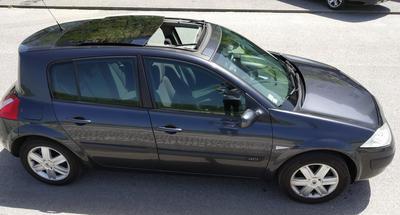 Renault Mégane • 2005 • 240,000 km