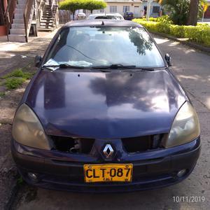 Renault Symbol • 2004 • 130,000 km