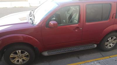 Nissan Pathfinder • 2012 • 167,000 km