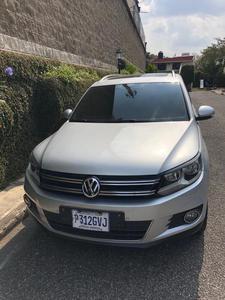 Volkswagen Tiguan • 2016 • 35,000 km