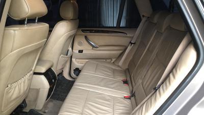BMW X5 • 2005 • 195,000 km