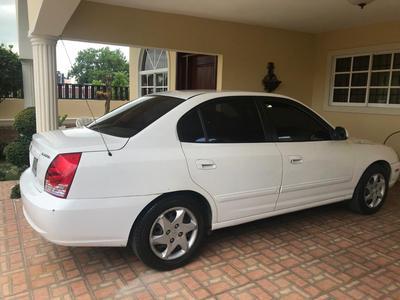Hyundai Elantra • 2005 • 100 km