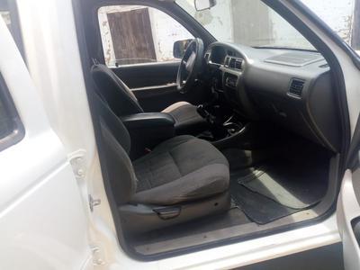 Mazda B2500 • 2007 • 230,000 km