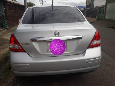 Nissan Tiida • 2011 • 123,000 km