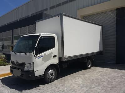 Hino Dutro • 2016 • 74,000 km