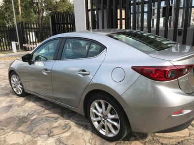 Mazda 3 • 2016 • 98,000 km