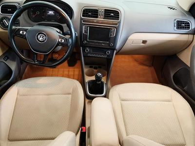 Volkswagen Vento • 2018 • 64,000 km